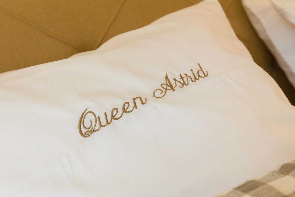 Queen Astrid イープル エクステリア 写真